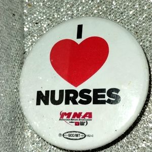 Vintage I love nurses pinback button